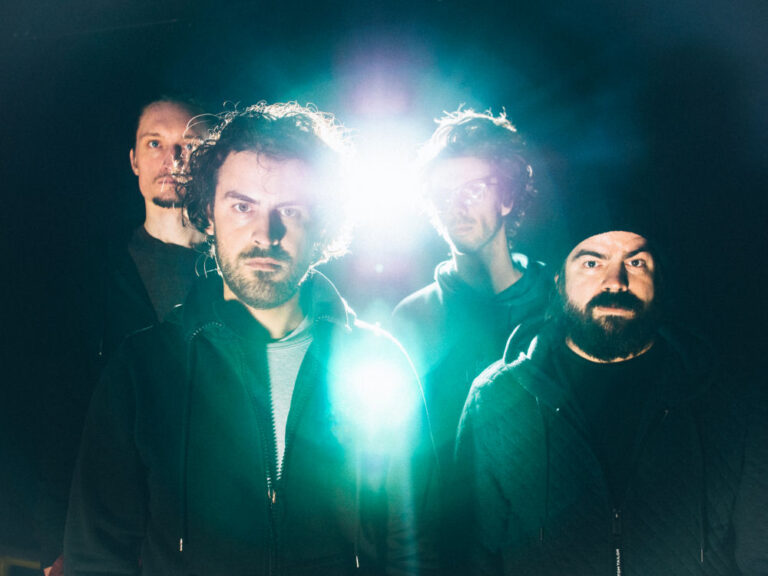 Unter Grund: Cats & Breakkies x not exist e.V.