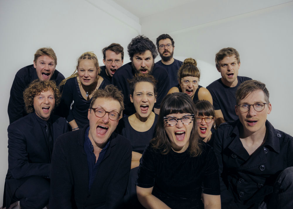 Ete Large tritt im Bunker Ulmenwall auf